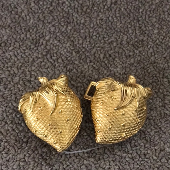 unsigned custom Accessories - Belt buckle